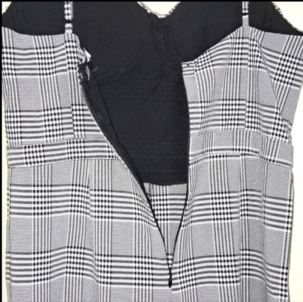 Olivaceous Jumpsuit Plaid Adjustable Spagetti Straps Size Large NWT - Picture 11 of 15